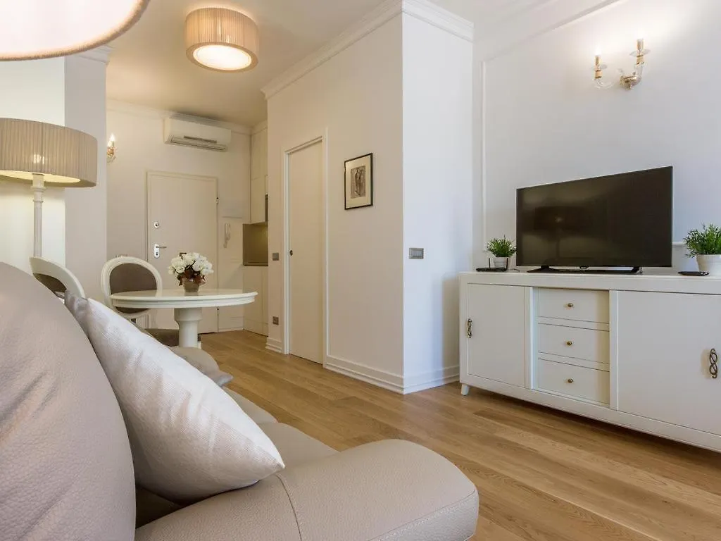 Locanda Dei Poeti Rooms & Apartments Florence Bed & Breakfast