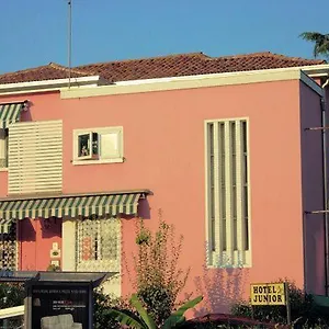 https://albergo-junior.hotelinveneto.com